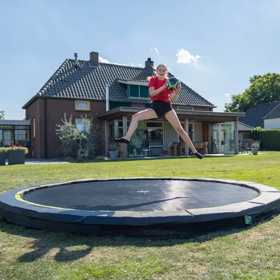 EXIT Silhouette Sport Bakketrampoline 366 cm | Svart | Uten sikkerhetsnett 